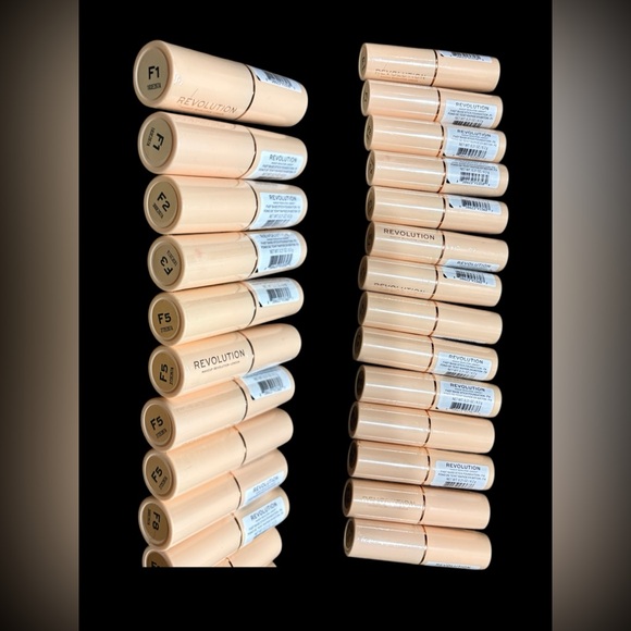 4-5 Piece Make Up/Skincare Bundle! - Picture 9 of 14